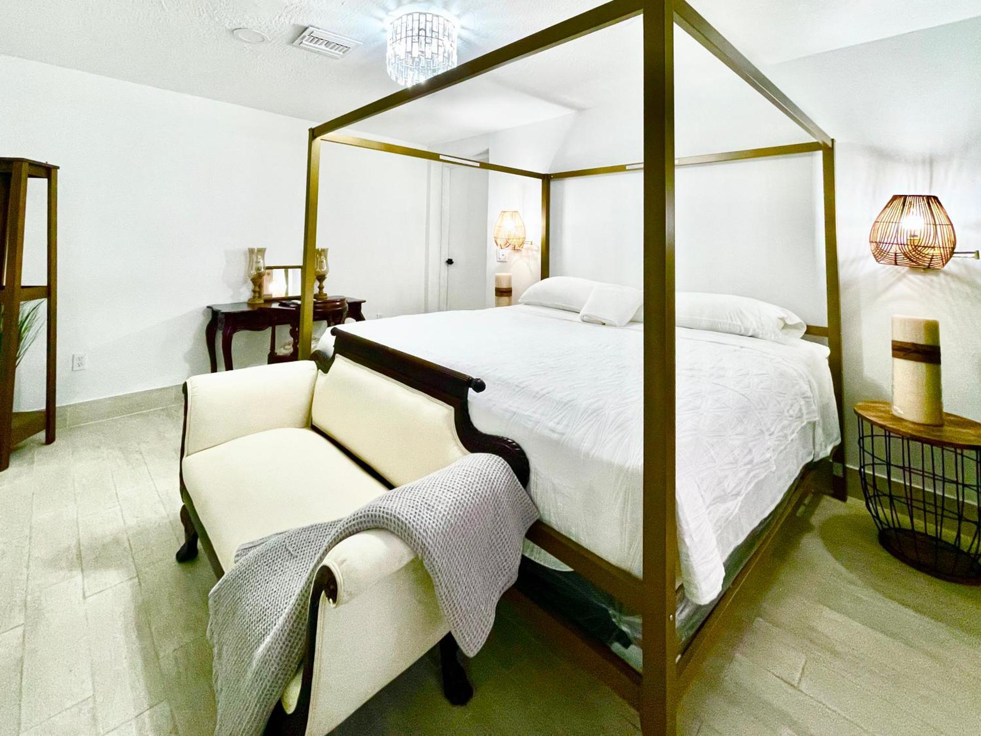 Akeyi Miami305 Private Bedrooms المظهر الخارجي الصورة