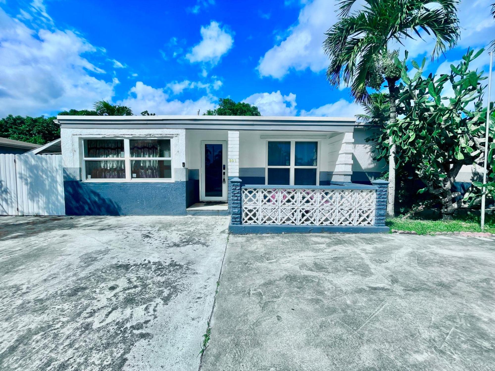 Akeyi Miami305 Private Bedrooms المظهر الخارجي الصورة